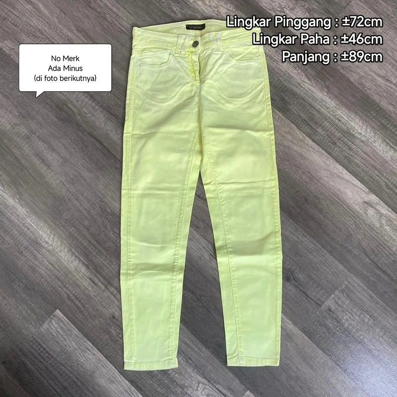 Preloved (Personal Used) Celana Panjang Skinny Hijau Neon photo 1