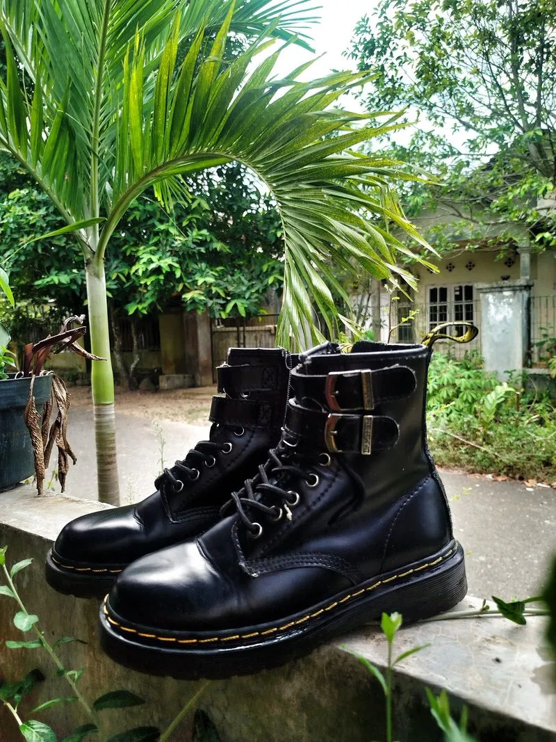DR.MARTENS ALT  photo 1