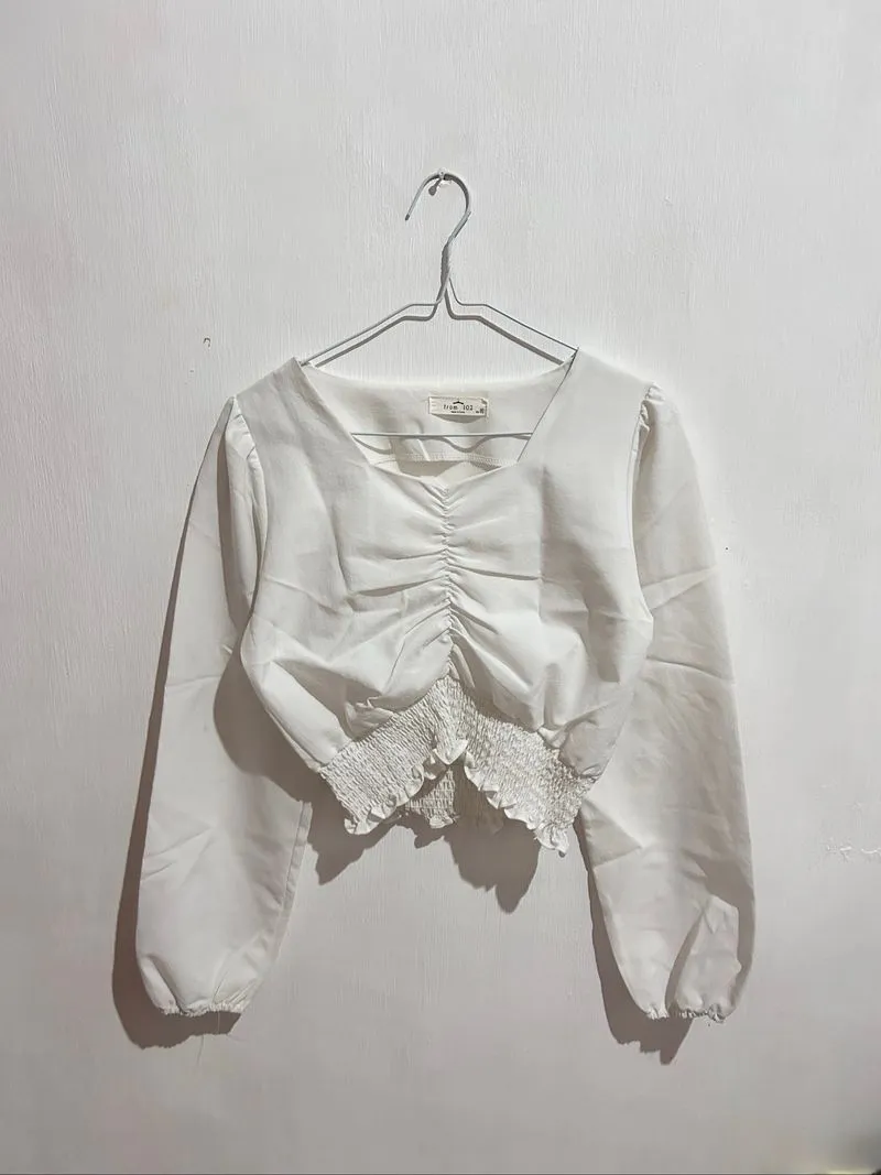 Korean Blouse Crop cantik warna putih  photo 1