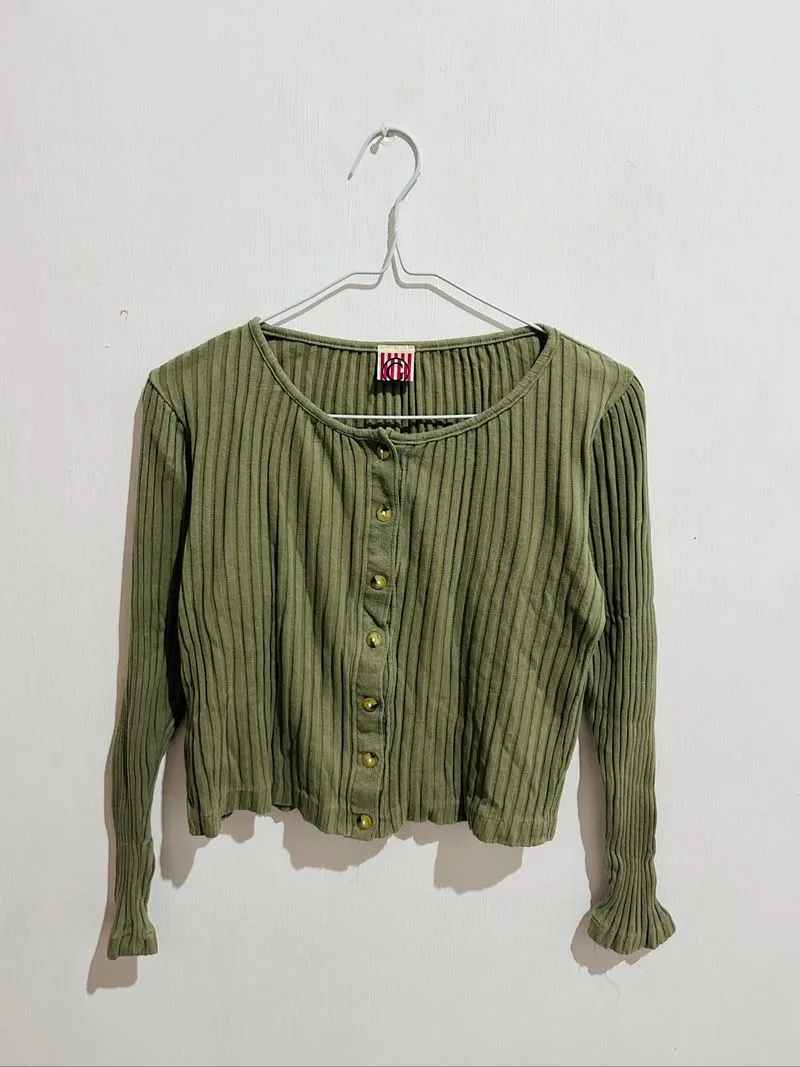 Cardigan Branded Hijau army  photo 1