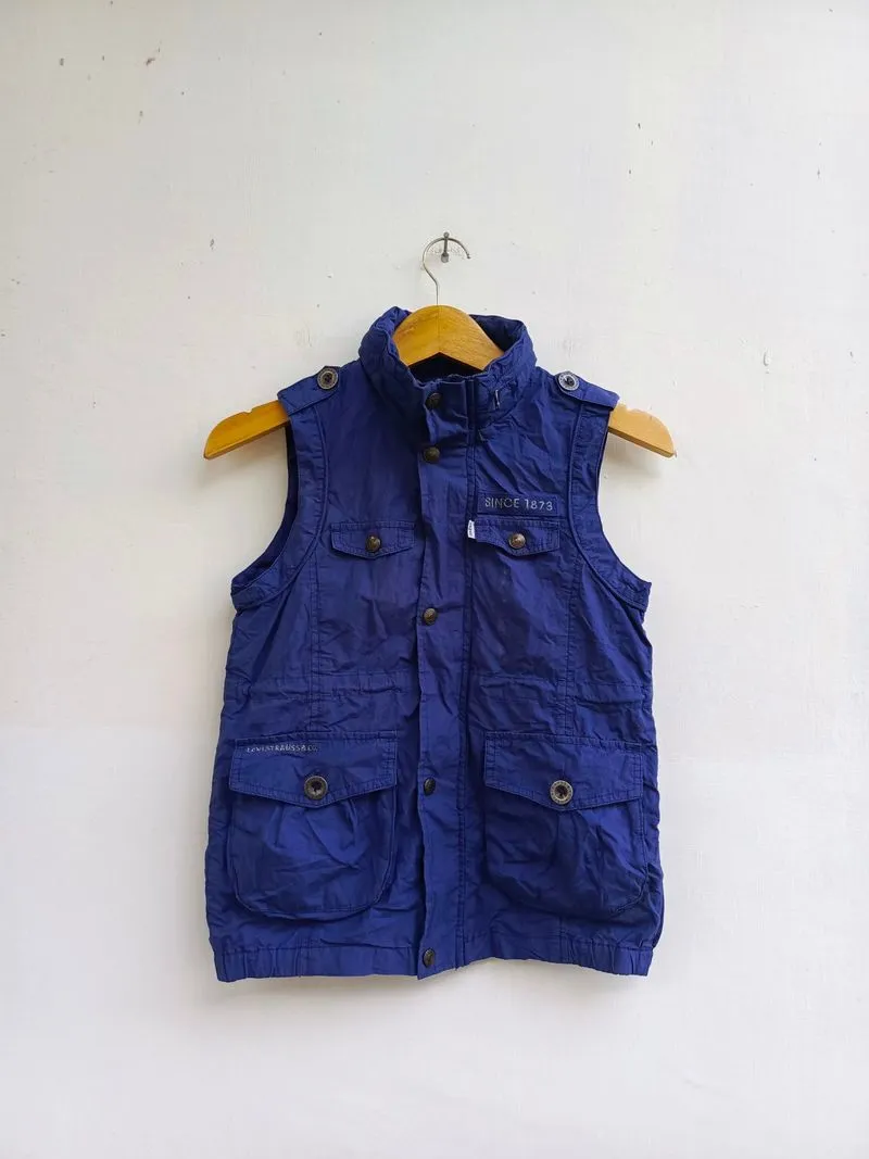 vest levis photo 1