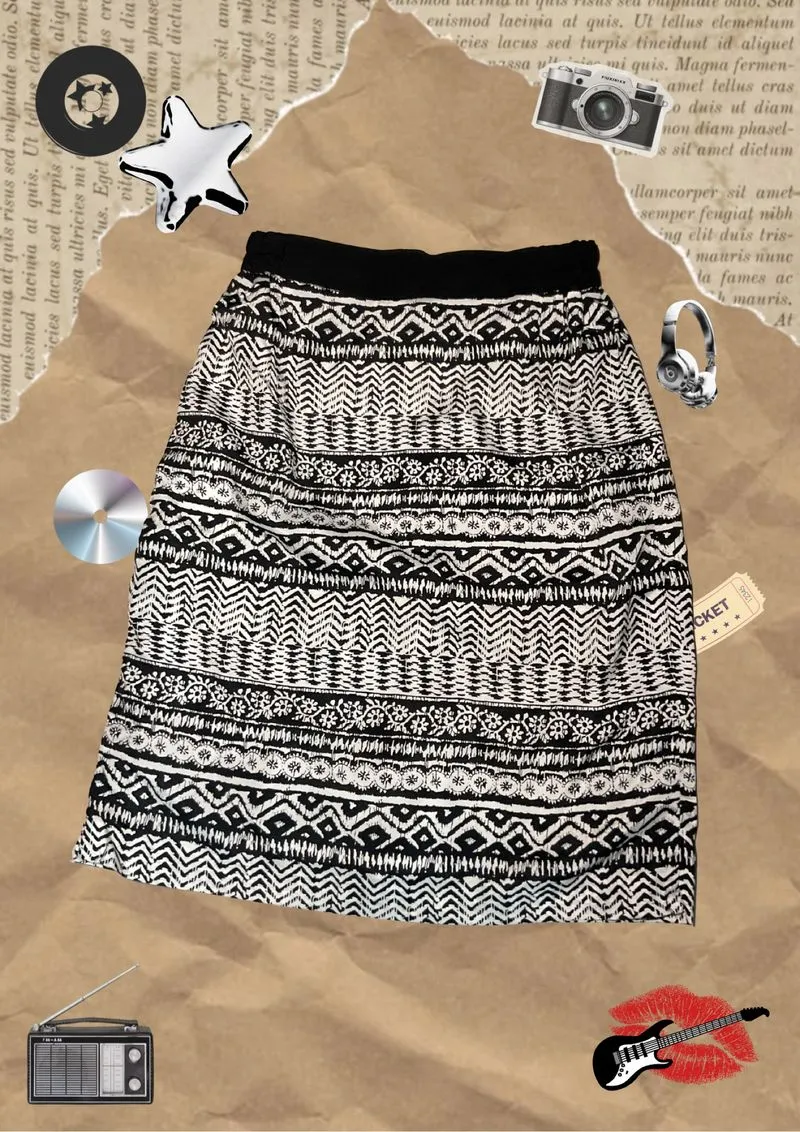Vintage Tribal Mini Skirt Hitam Putih photo 1
