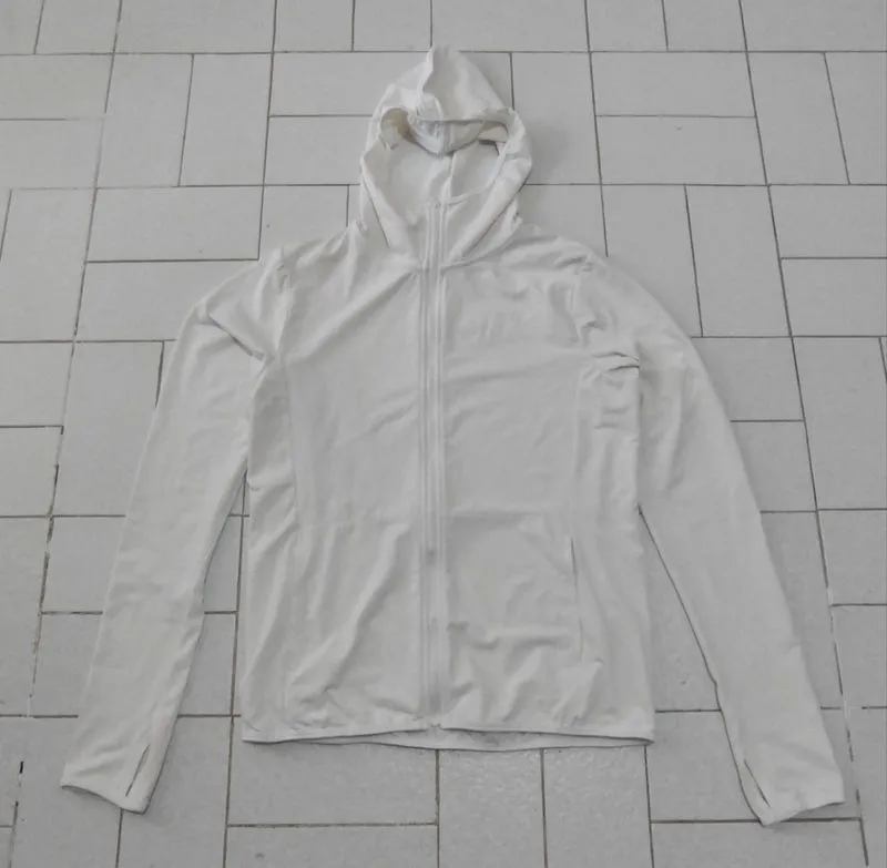 Jaket Sport Running Uniqlo Airism UV Cut Putih photo 1
