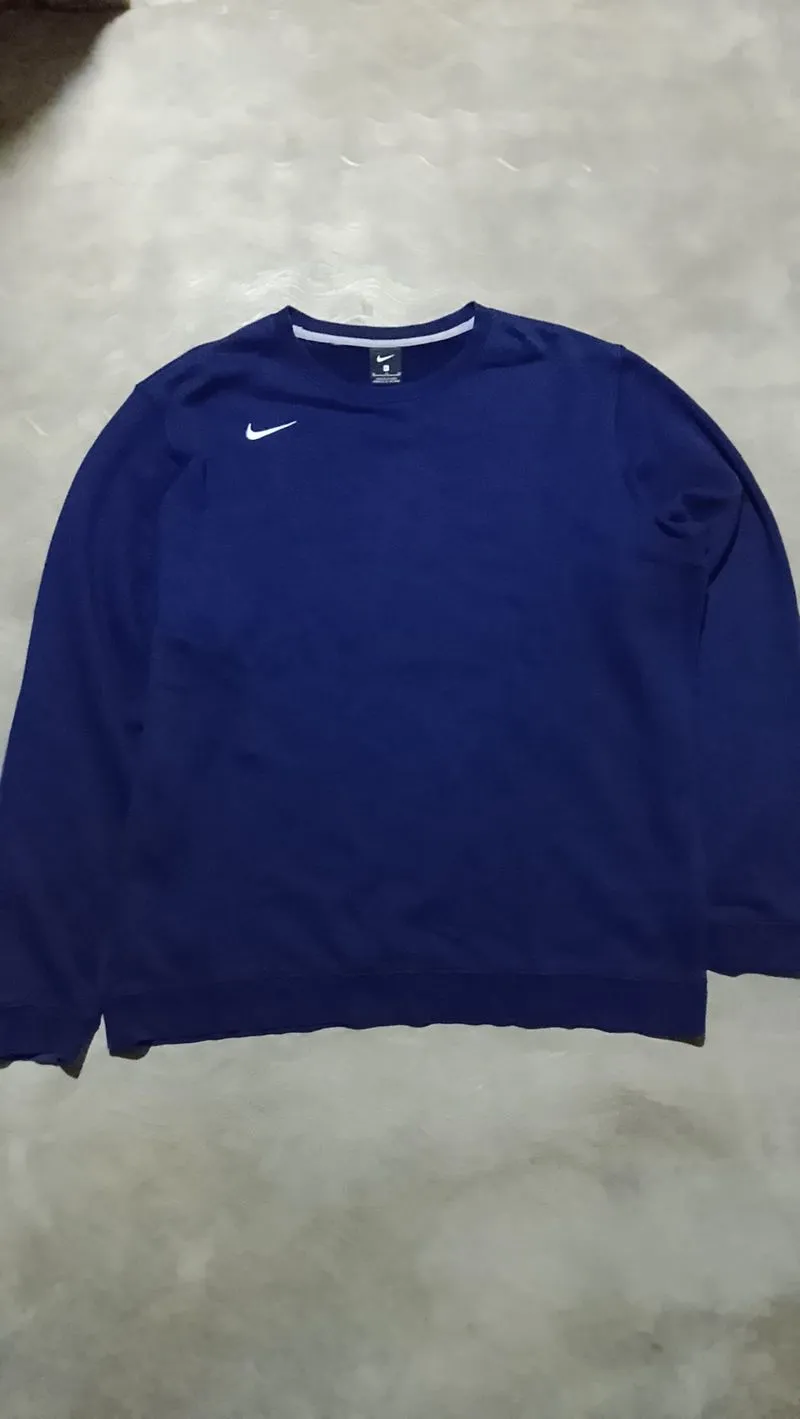 NIKE BASIC CREWNECK SMALL LOGO photo 1