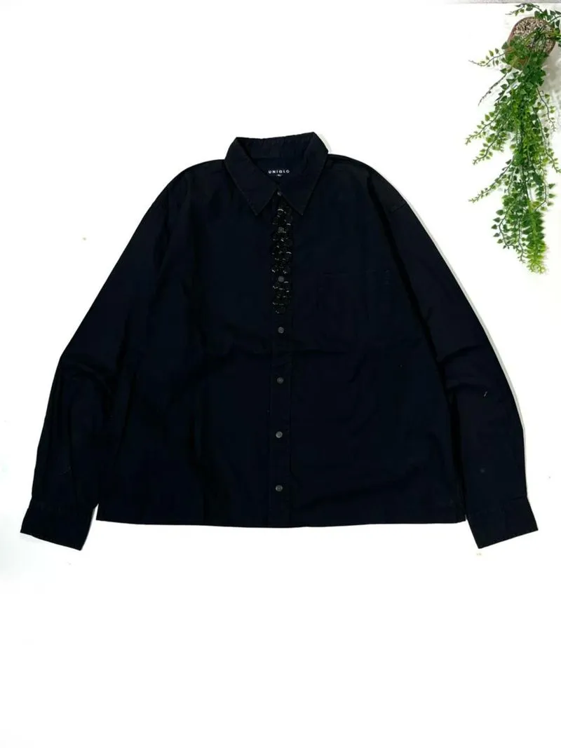 Kemeja UNIQLO multi button photo 1