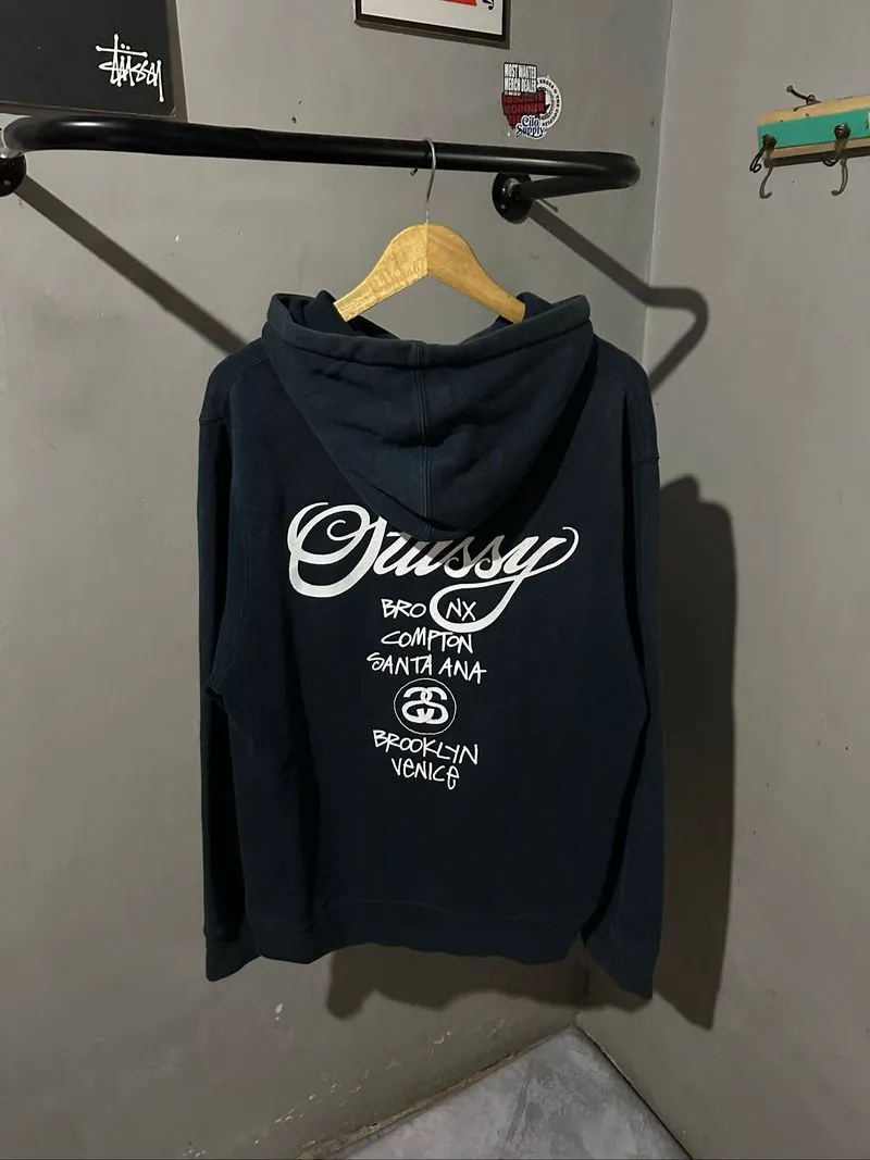 STUSSY photo 1