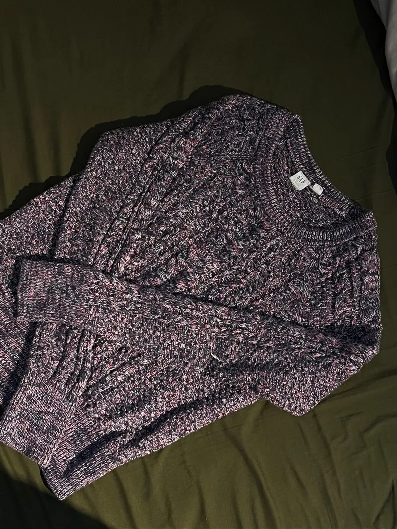 Crewneck gap photo 1