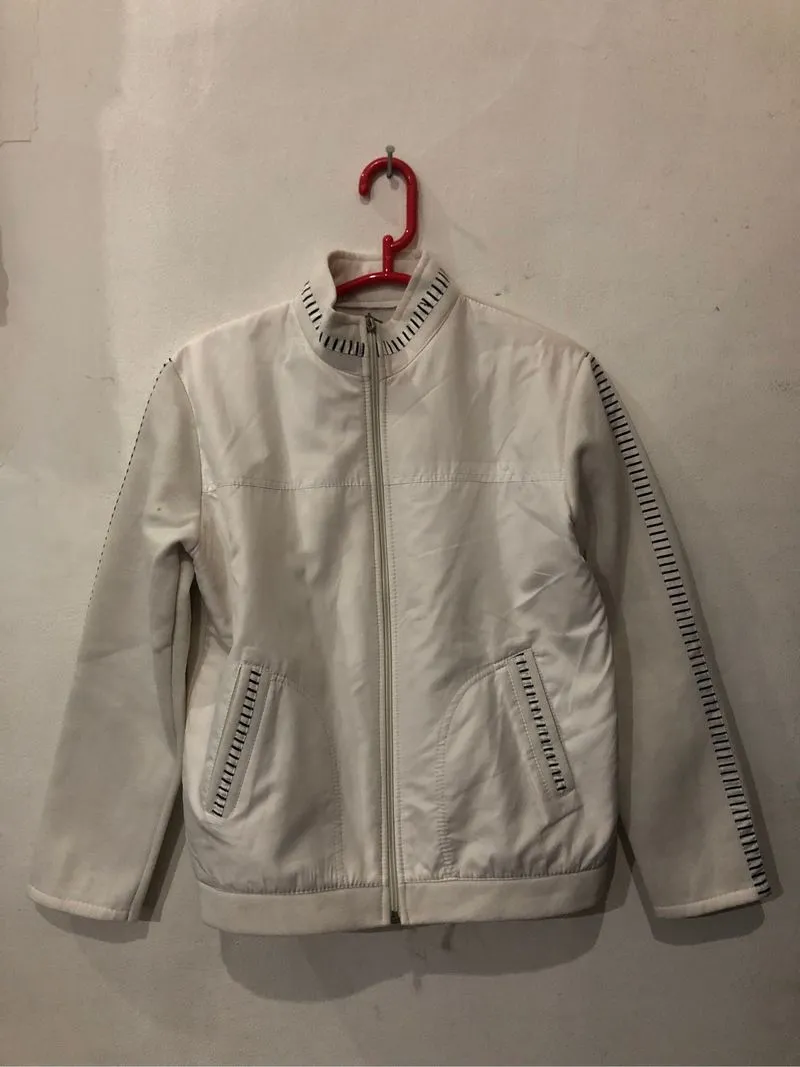 Jaket Putih Parasut  photo 1