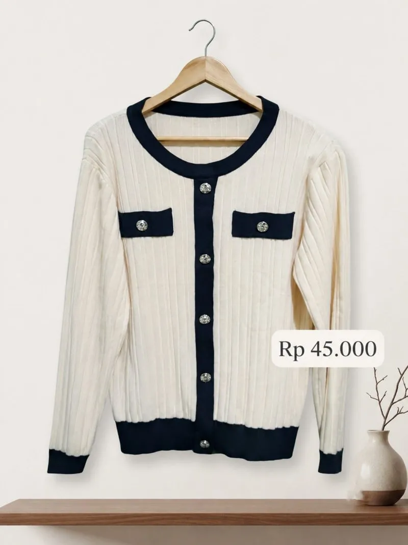 rajut Knit Cream Navy – Like New photo 1