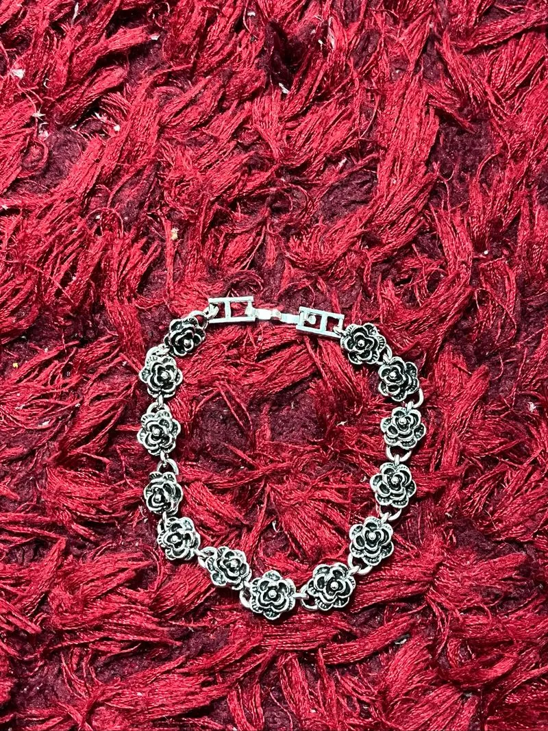 lauraa flowers bracelet photo 1