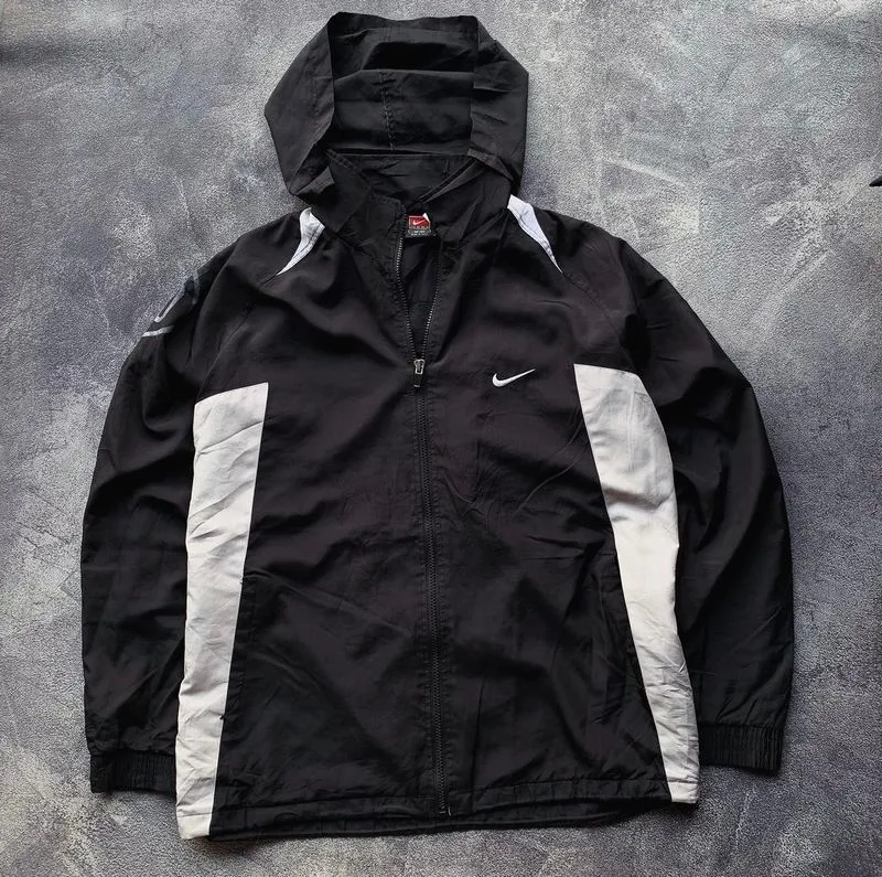 Nike Sportswear Casual Windbreaker Pria black photo 1