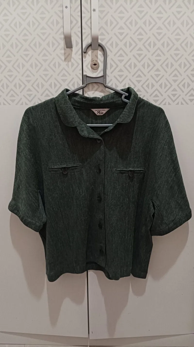 vintage green shirt photo 1