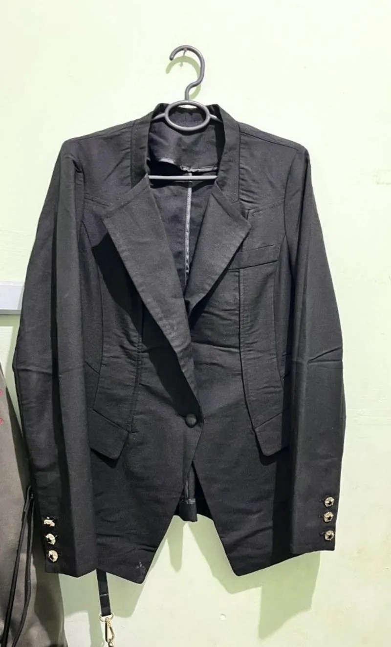 blazer hitam photo 1