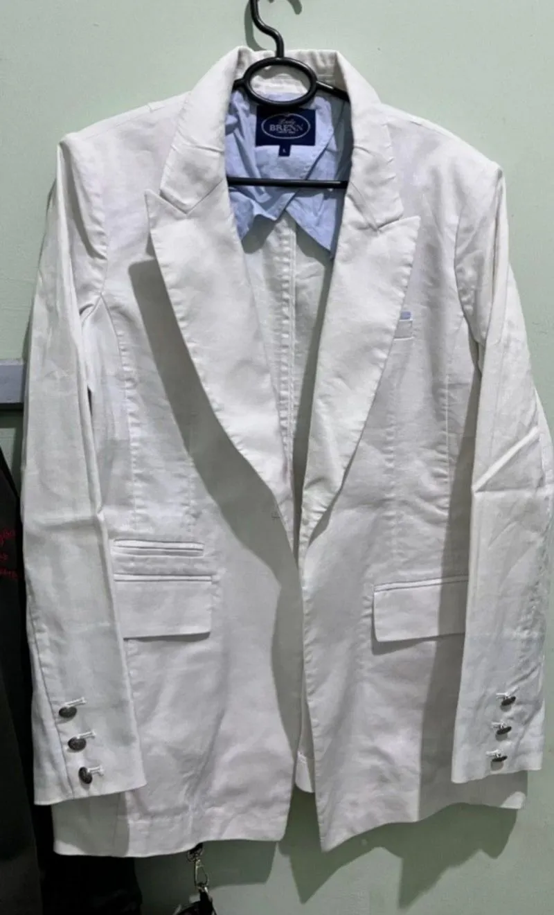 blazer putih photo 1