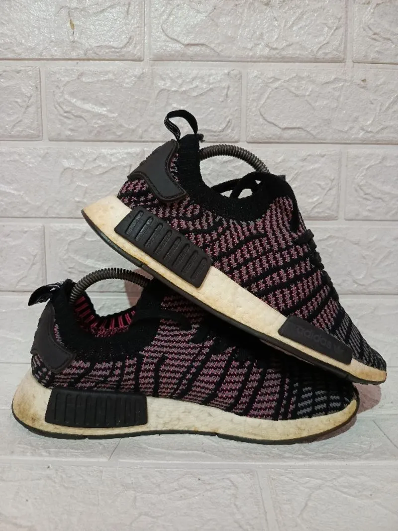 Adidas NMD R1 Primeknit Core Black Grey Pink photo 1