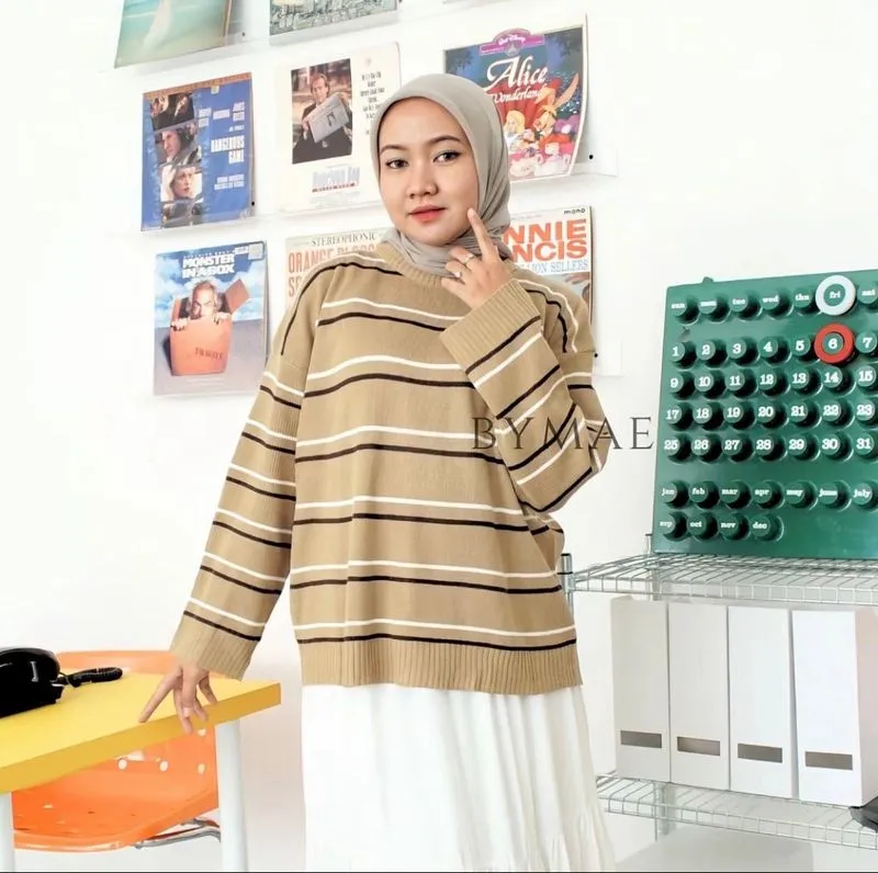 Pevita Korean Sweater Stripe Knitwear Garis photo 1