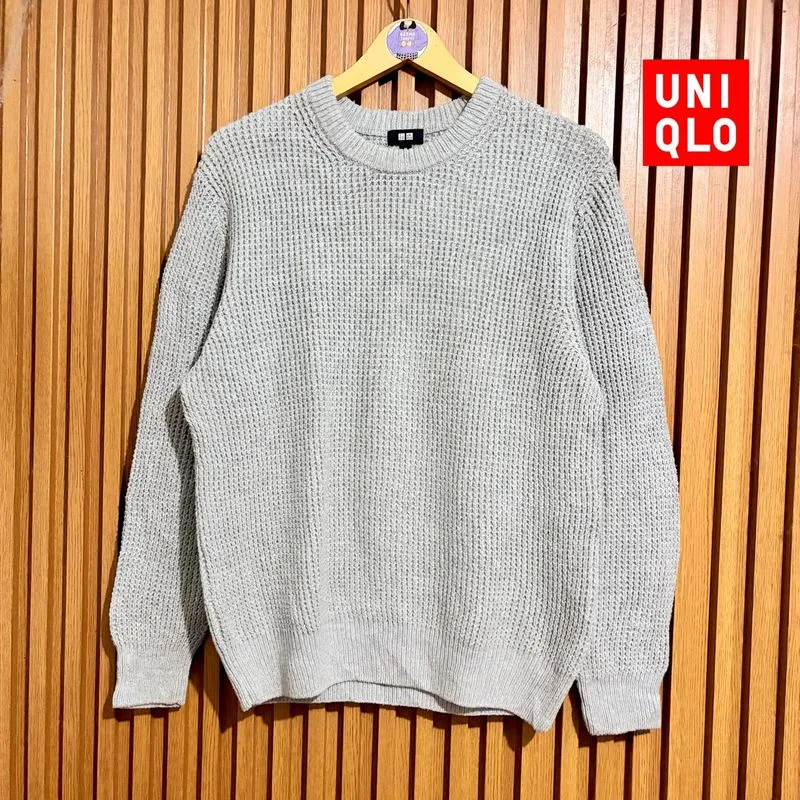 UNIQLO Waffle Sweater Rajut Knit Grey Top photo 1