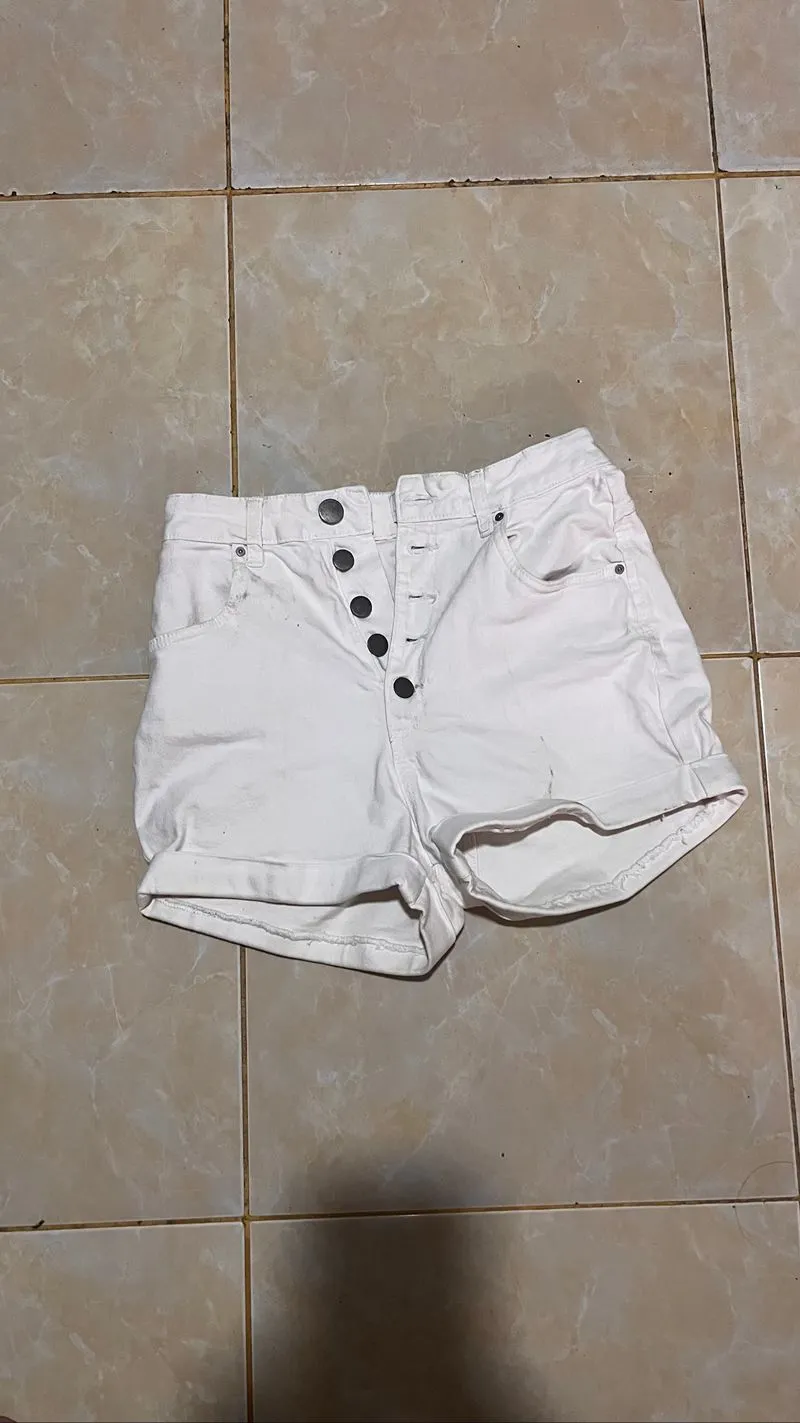 white short pants cotton on photo 1