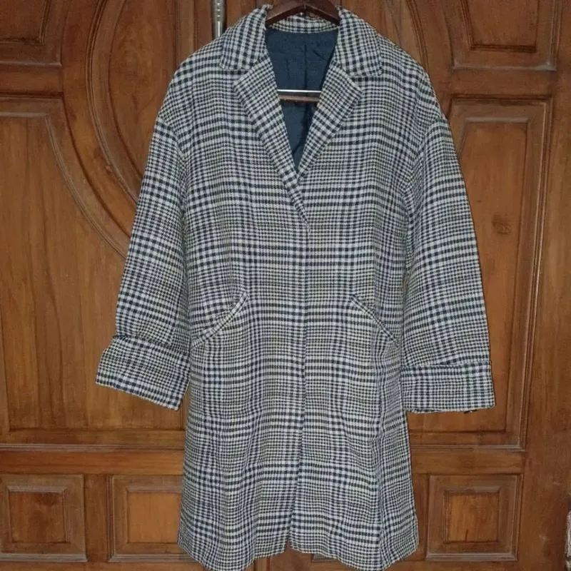 Blazer Semi Long Wanita Tartan Navy Garis Kuning Semi Tweed  photo 1