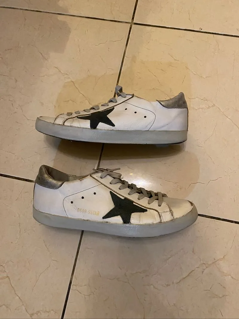 Golden Goose Superstar photo 1