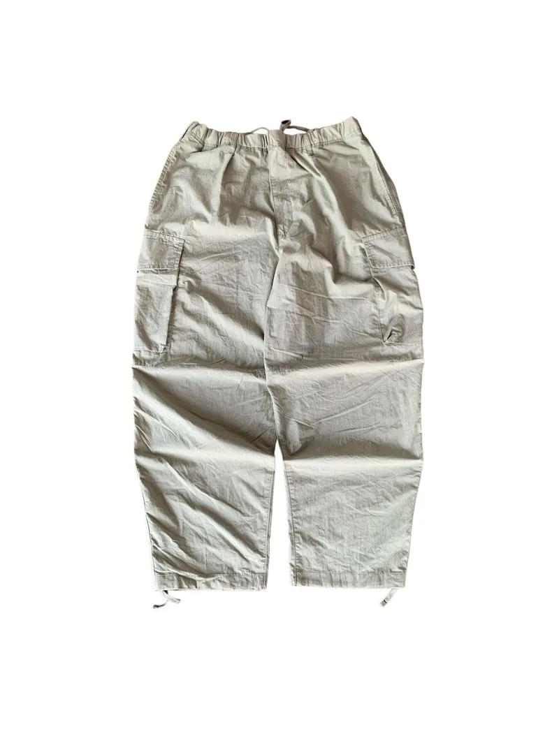 Celana Uniqlo U Wide Fit Parachute Cargo Pants. photo 1