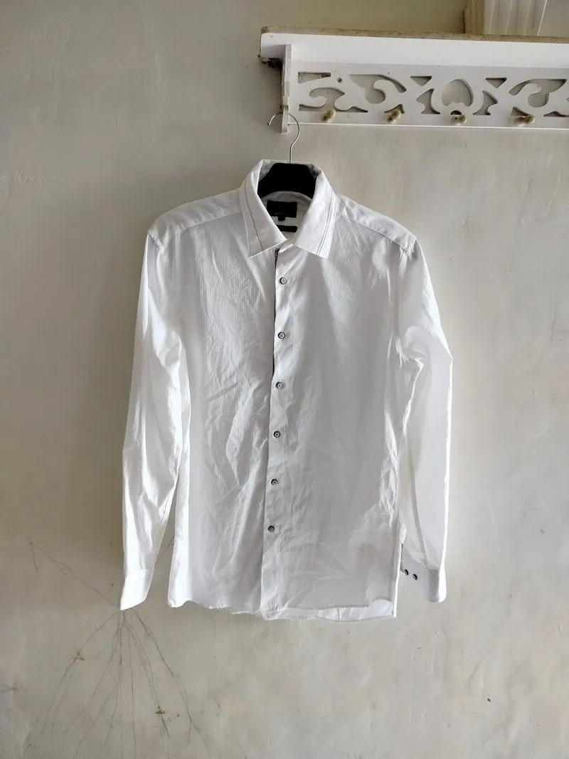 kemeja pria SIZE S putih g2000 branded photo 1
