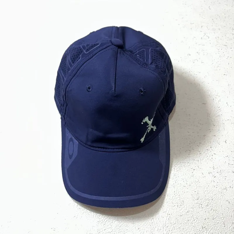 Topi Oakley Skull photo 1