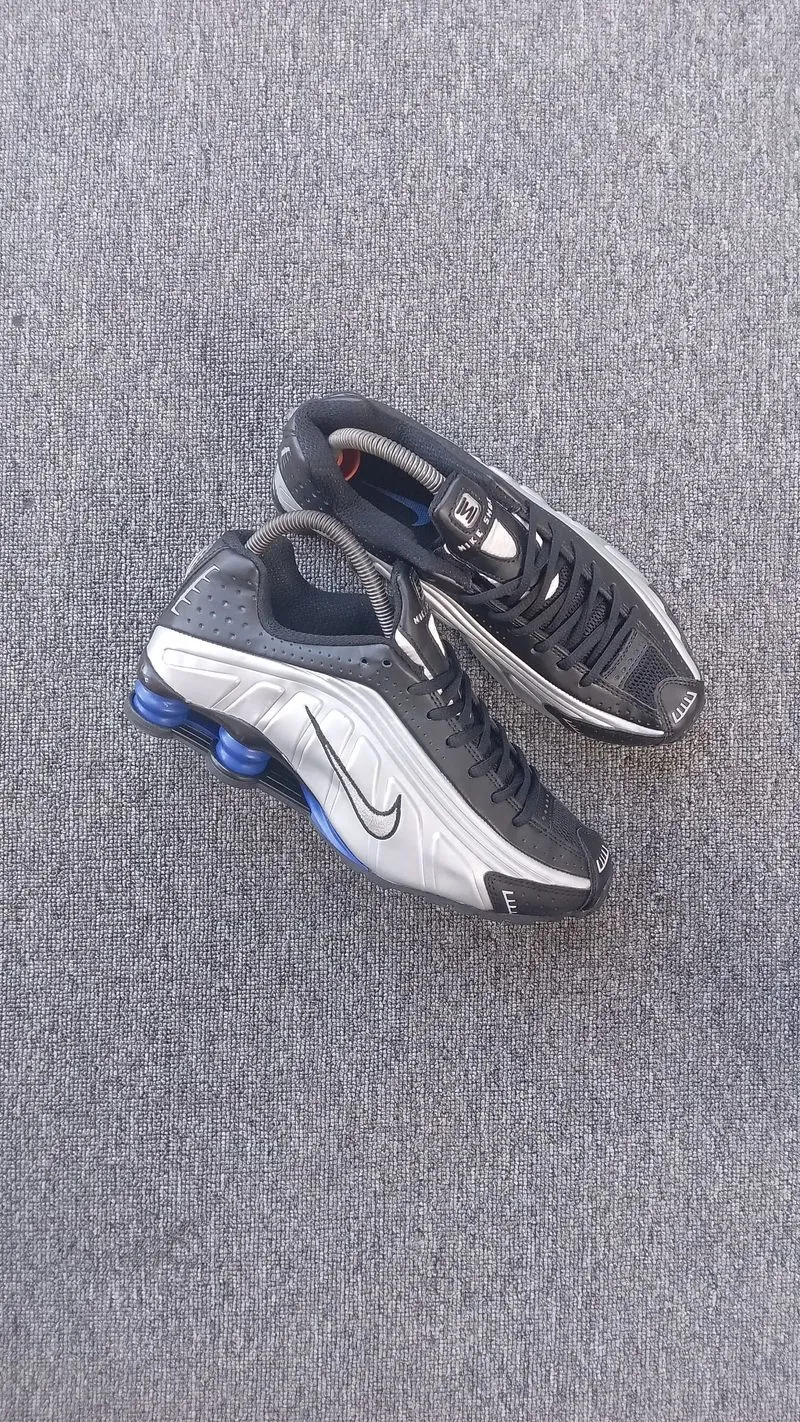 Nike shox r4 photo 1