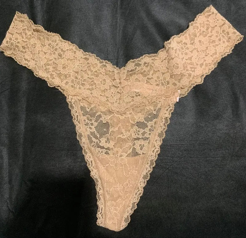 Thong Lace Victoria's Secret photo 1