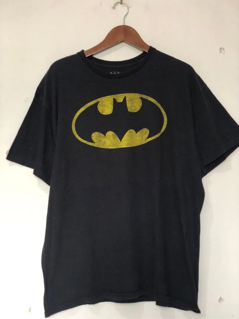 Batman official classic OG Bat logo movie tee retro vintage photo 1