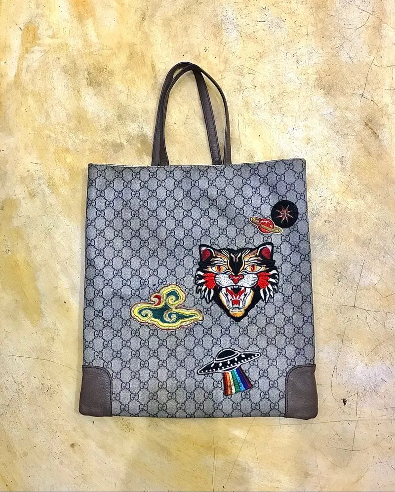 Gucci GG Courier Supreme Totebag photo 1