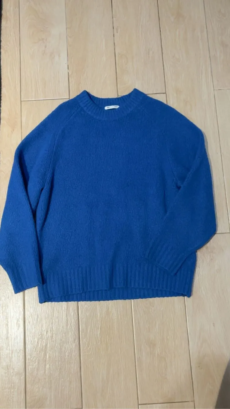 GU Blue Knit sweater  photo 1