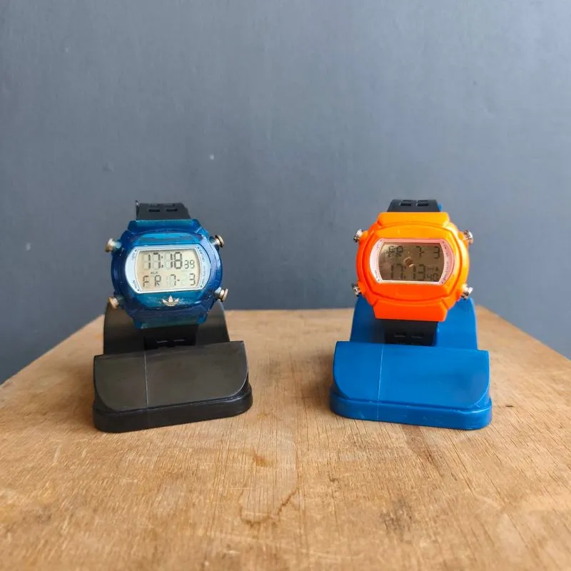 Jam Tangan Vintage Adidas Trefoil  photo 1