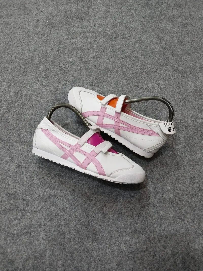 onitsuka photo 1
