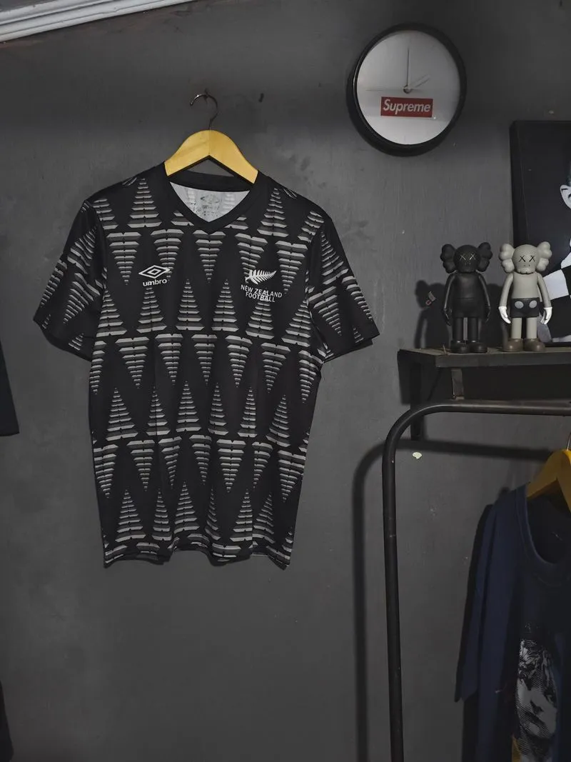 Jersey Umbro New Zealand GO photo 1