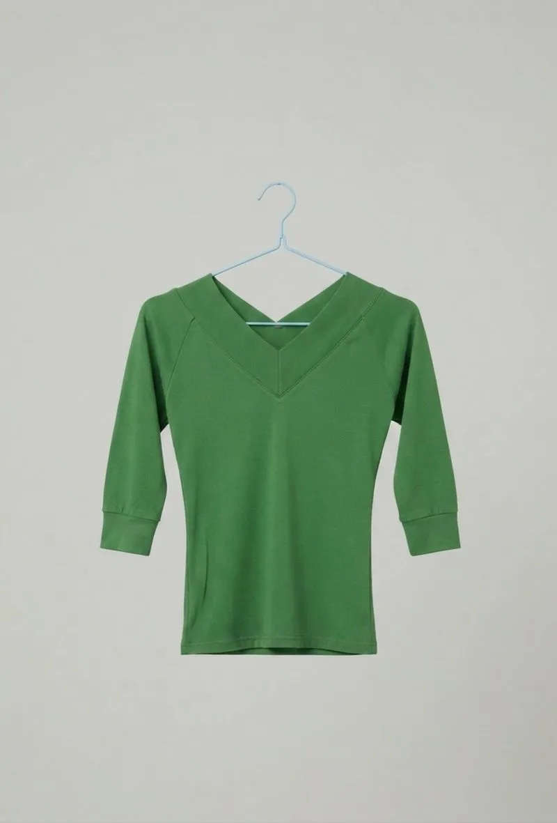 Basic V-Neck Green Top Preloved photo 1