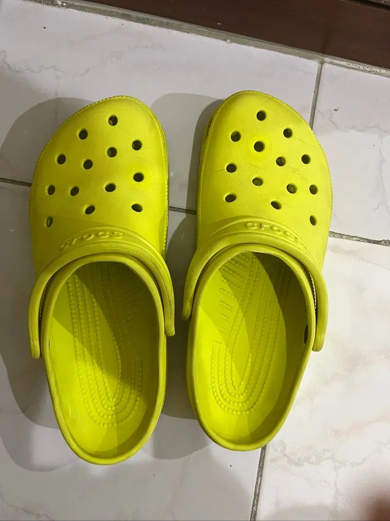 crocs original photo 1