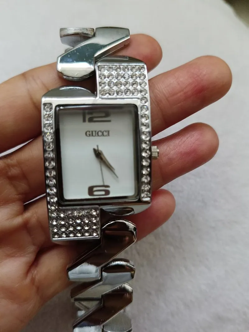 Vintage rectangular fashion watch from GUCC1 photo 1