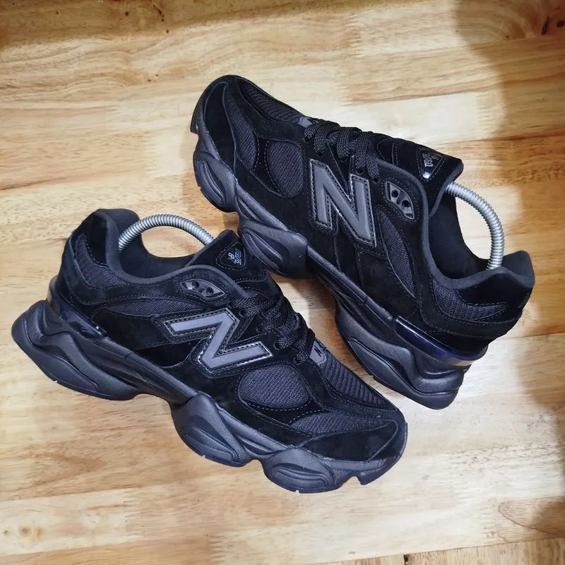 New Balance Casual Sneakers Pria black photo 1