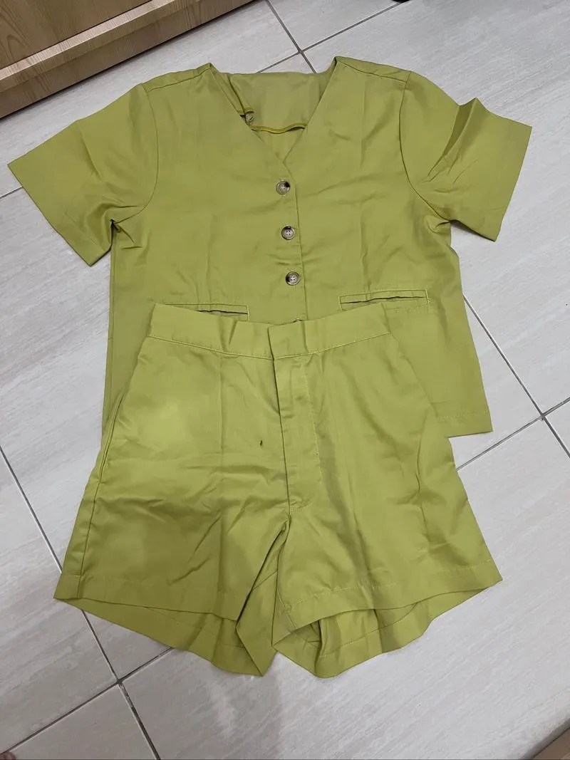 Karisa button pocket set pants lime photo 1