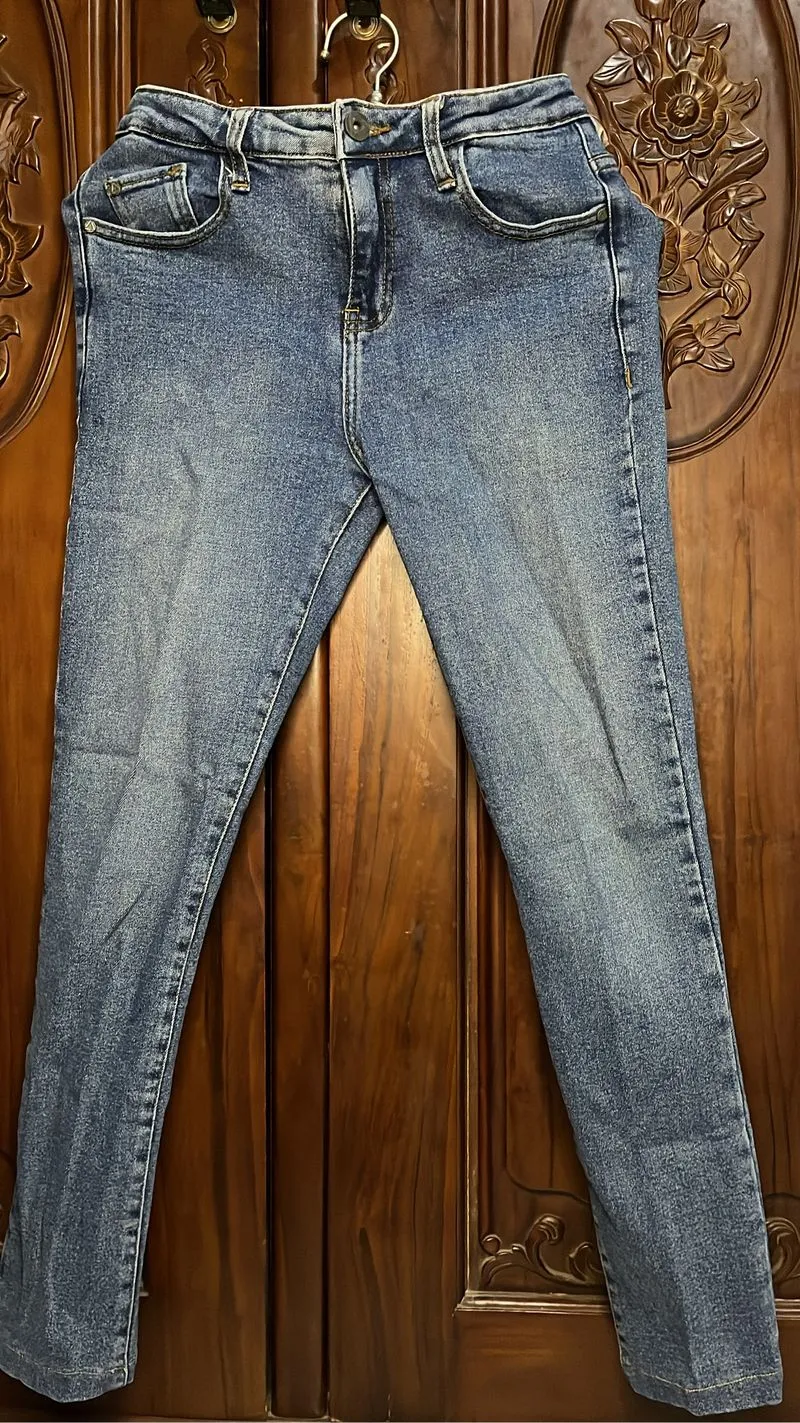 Levis panjang  photo 1