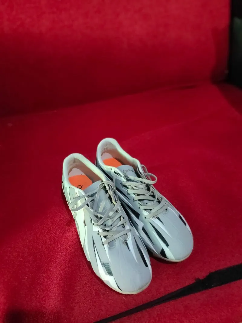 Sepatu bola ortuseight photo 1