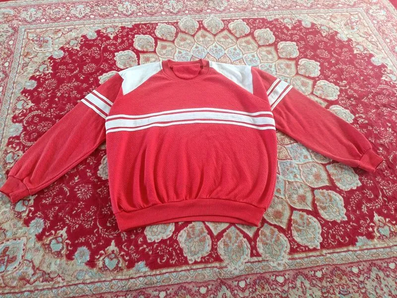 Crewneck photo 1