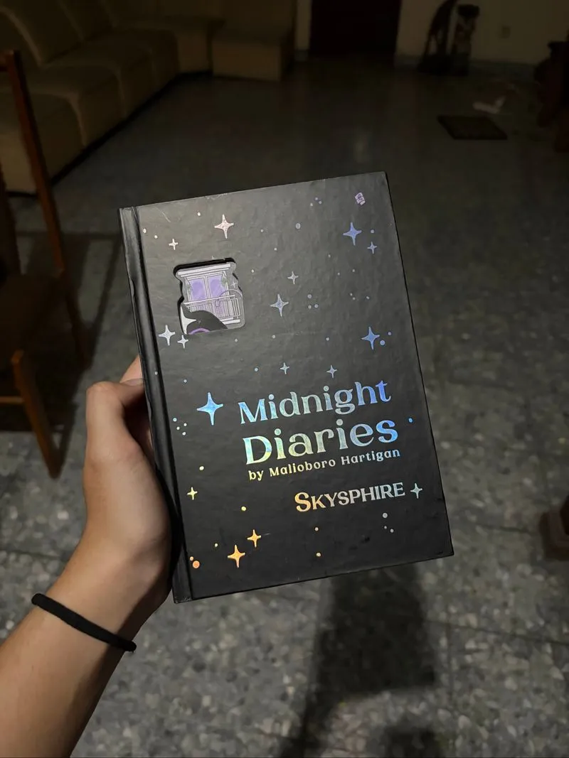 Midnight Diaries Novel Fiksi photo 1