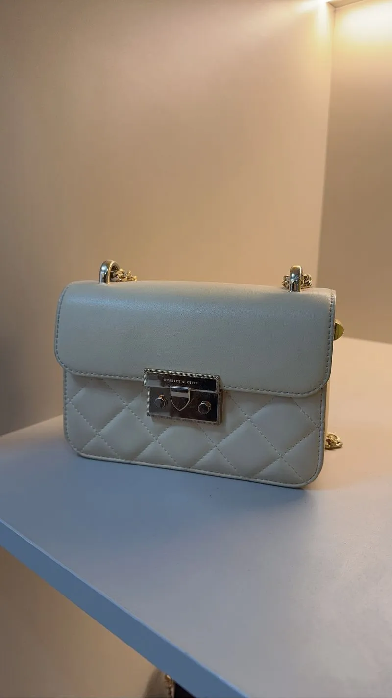 Tas charles & keith original photo 1