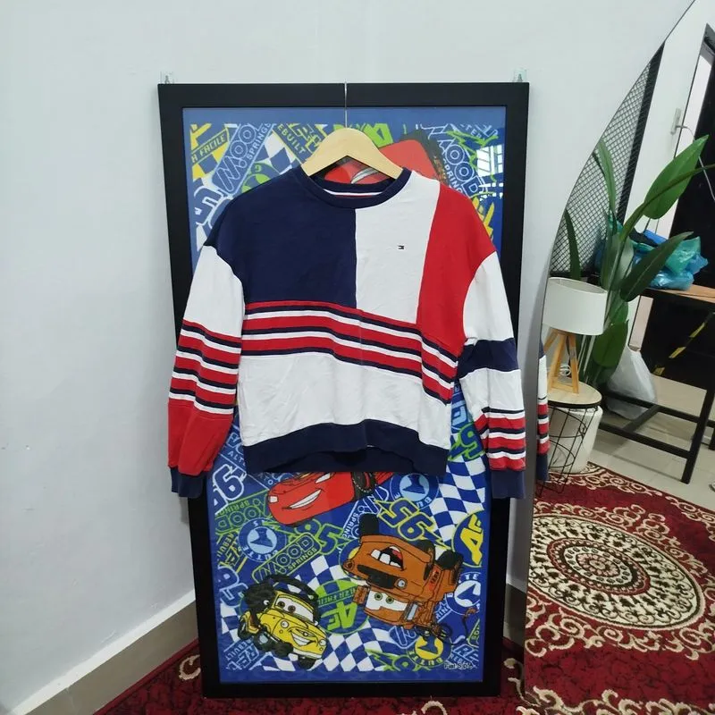 Tommy Hilfiger photo 1