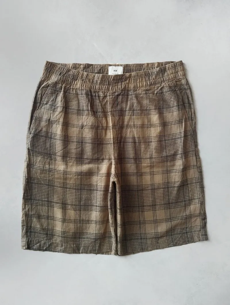 h&m plaid shortpants photo 1