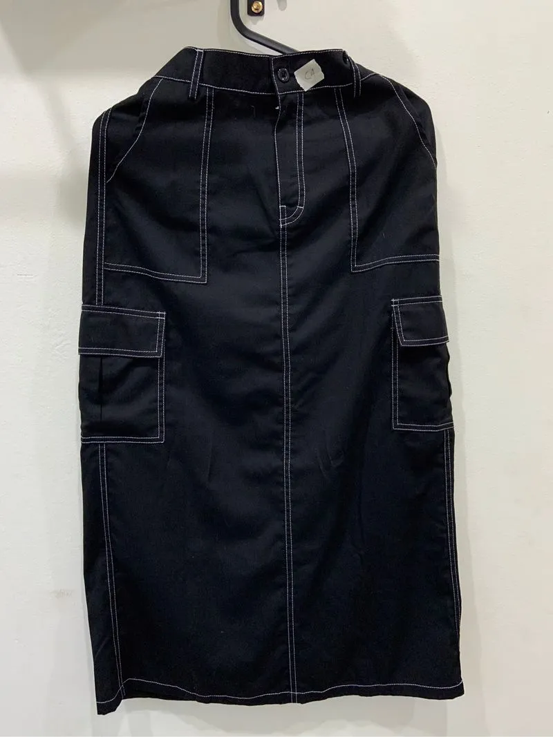 Y2K Black Cargo Skirt photo 1