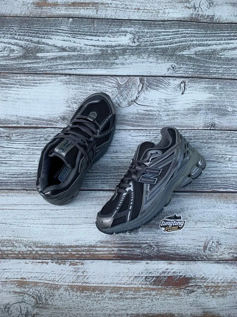 New Balance 1906R Black Grey photo 1