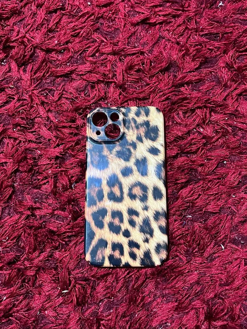 case ip 13/14 leopard.   photo 1